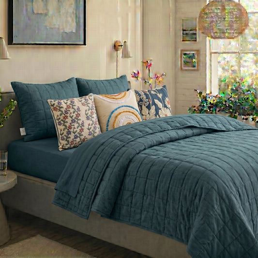 European Linen Grid Quilt Set