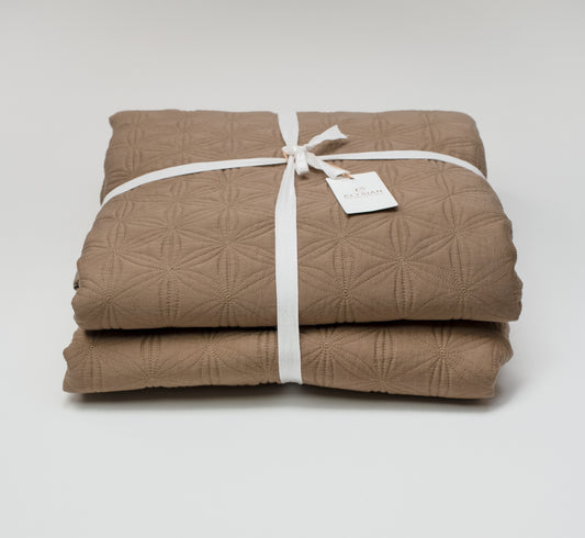 Cotton Heritage Geo Floral Quilt